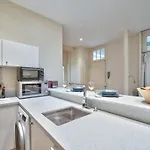 Charmant Appartement A Saint Germain